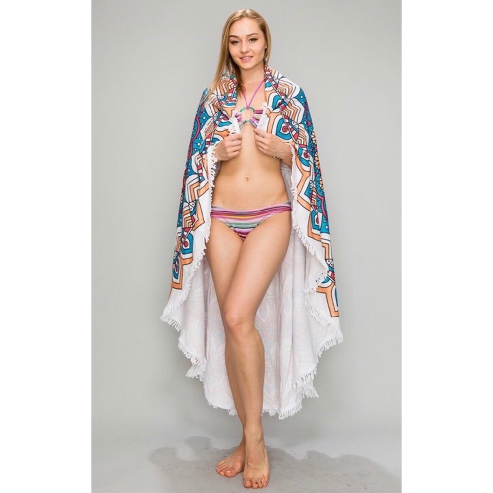 ✨ NEW ARRIVAL - Mandala Beach Towel/Cover Up - Picture 2 of 3